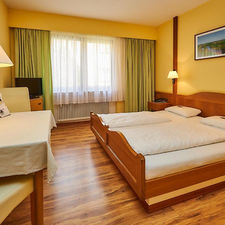 Flair-Hotel Zum Benediktiner Schwarzach am Main Eksteriør billede