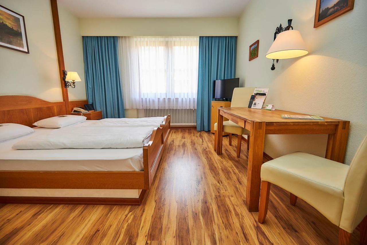 Flair-Hotel Zum Benediktiner Schwarzach am Main Eksteriør billede