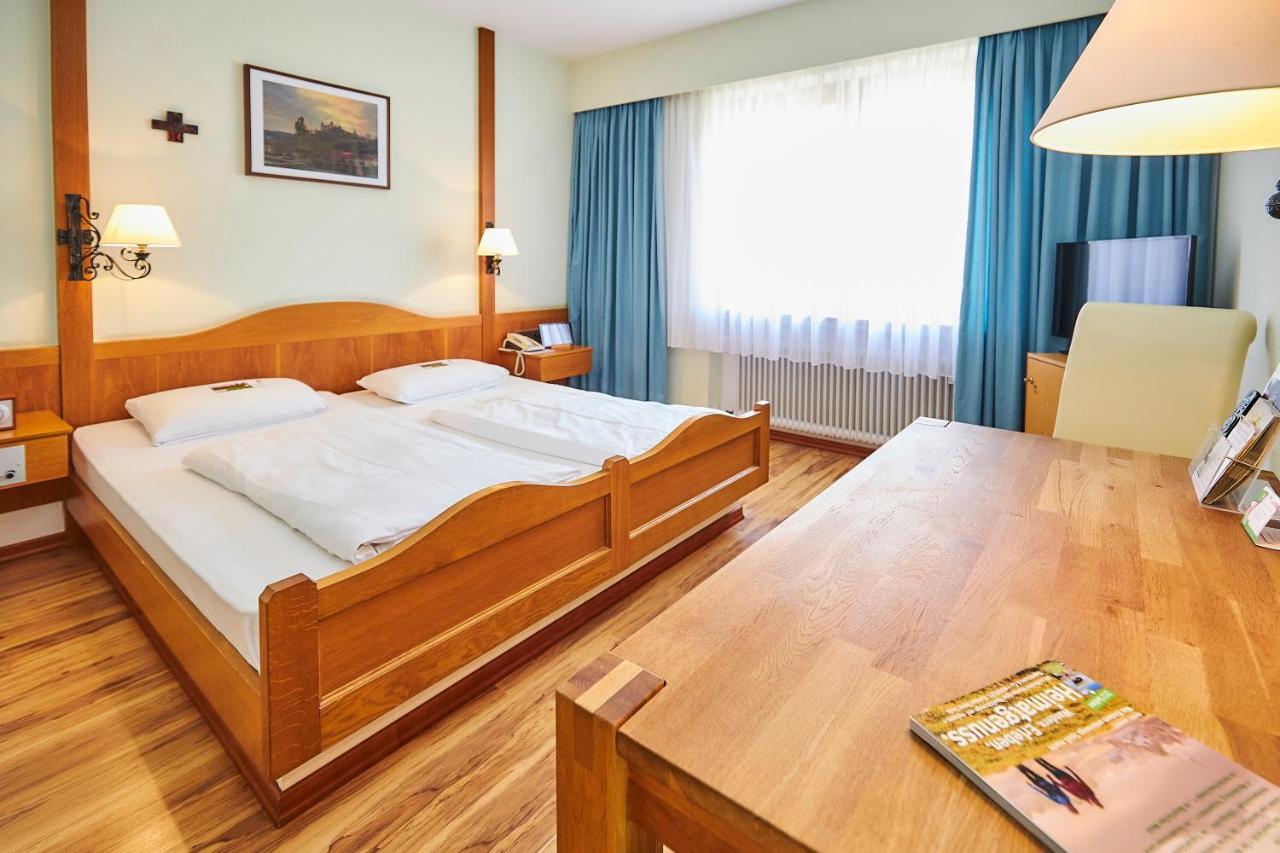 Flair-Hotel Zum Benediktiner Schwarzach am Main Eksteriør billede