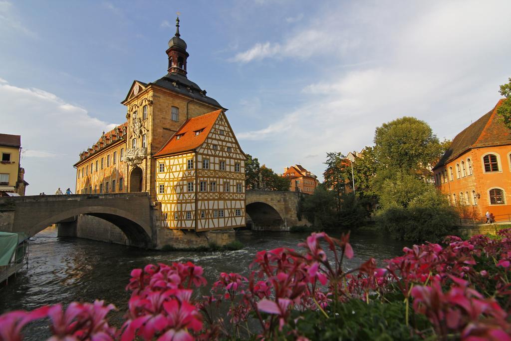 Flair-Hotel Zum Benediktiner Schwarzach am Main Eksteriør billede